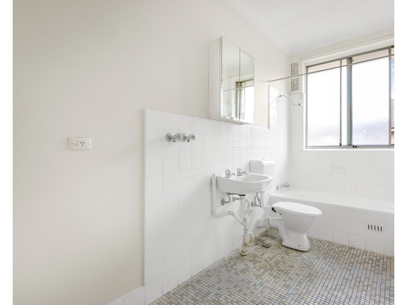 08/21 Cambridge St, Merrylands NSW 2160