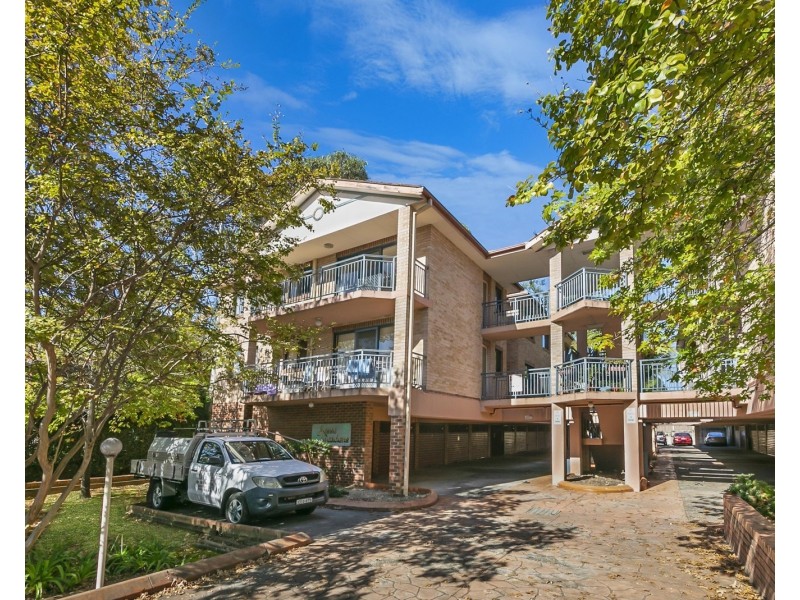 2/10 Calliope St, Guildford NSW 2161