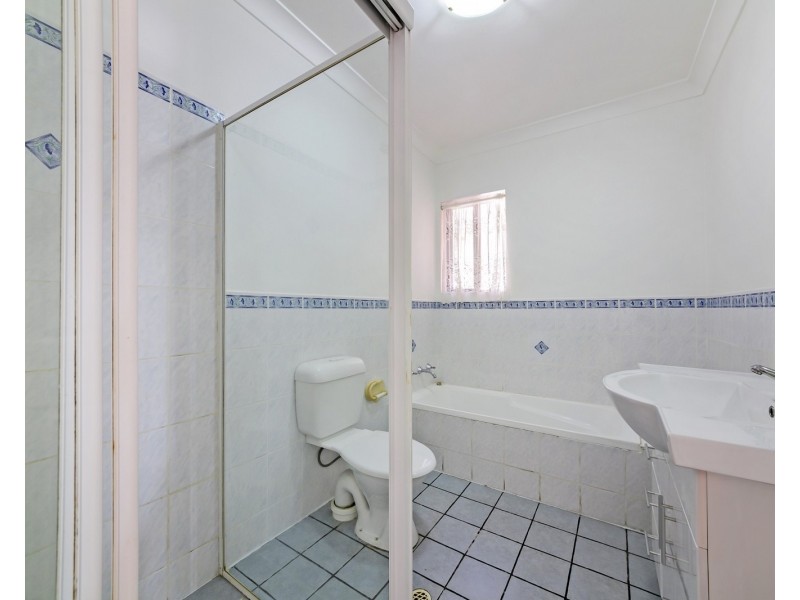 2/10 Calliope St, Guildford NSW 2161