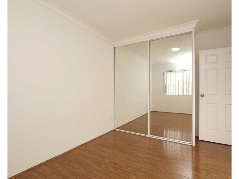 2/10 Calliope St, Guildford NSW 2161