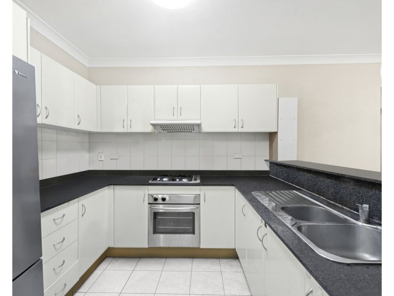 18/8-12 Alexandra Avenue, Westmead NSW 2145