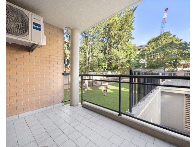 18/8-12 Alexandra Avenue, Westmead NSW 2145