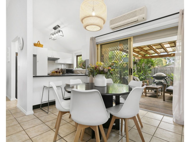 2/39a Burrabogee Road, Pendle Hill NSW 2145