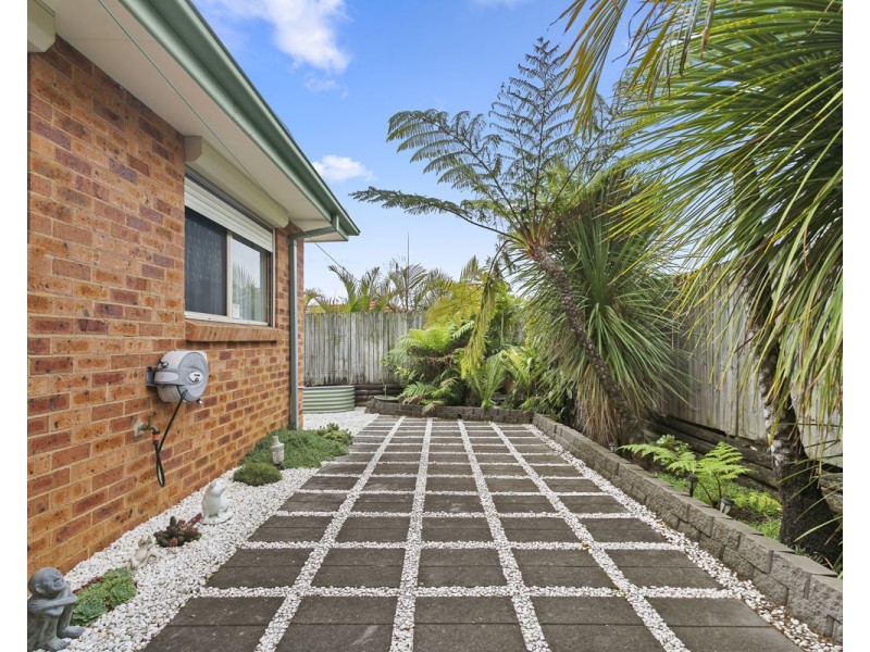 2/39a Burrabogee Road, Pendle Hill NSW 2145