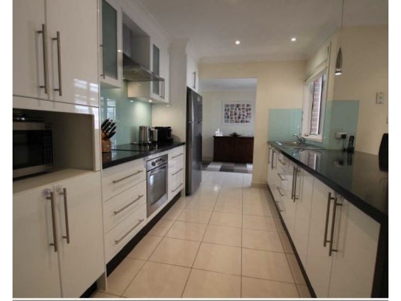 9 Ollier Cr, Prospect NSW 2148