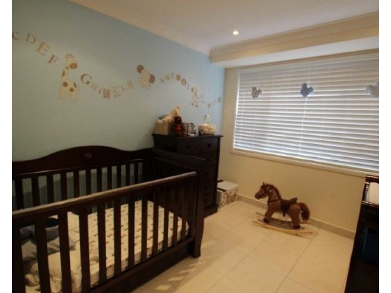 9 Ollier Cr, Prospect NSW 2148