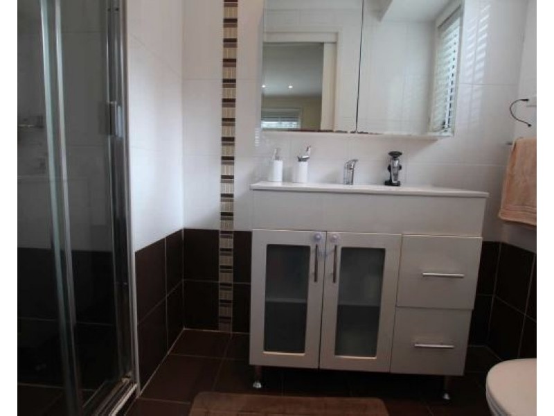 9 Ollier Cr, Prospect NSW 2148