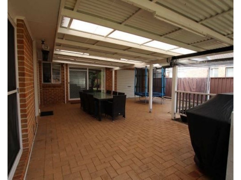 9 Ollier Cr, Prospect NSW 2148