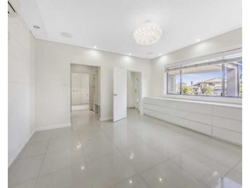 78 Hilltop Rd, Merrylands NSW 2160