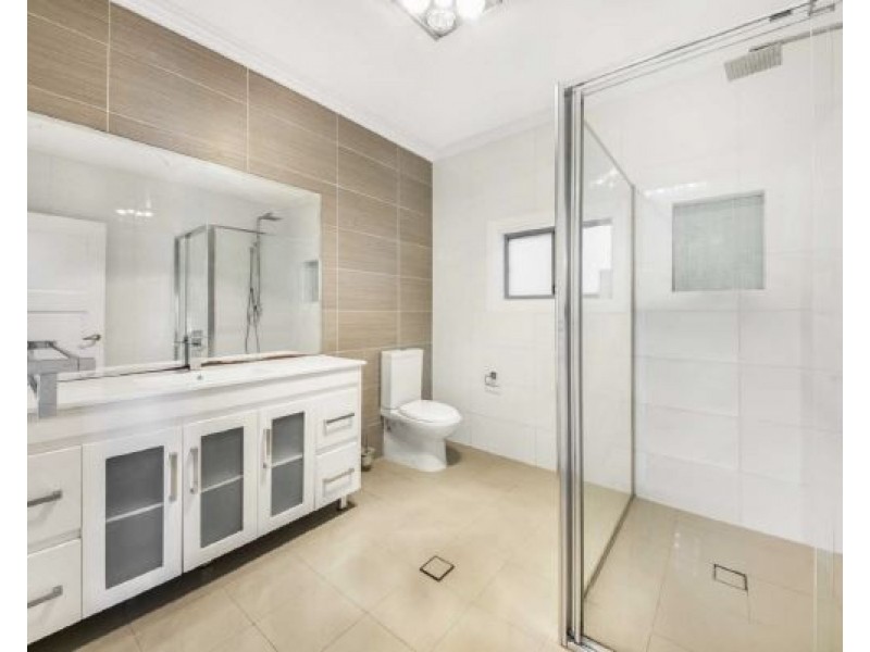 78 Hilltop Rd, Merrylands NSW 2160