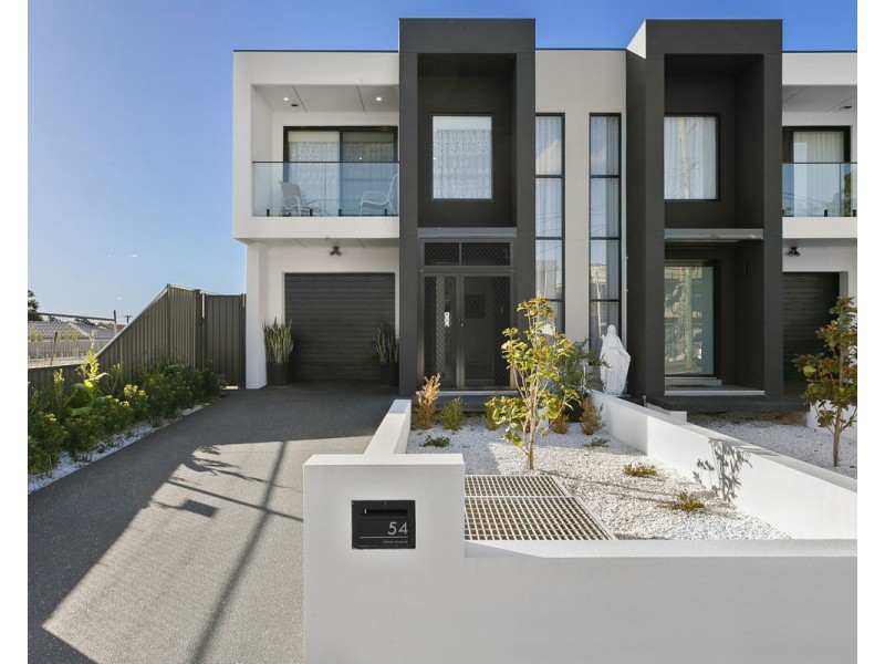 54 Edna Avenue, Merrylands NSW 2160