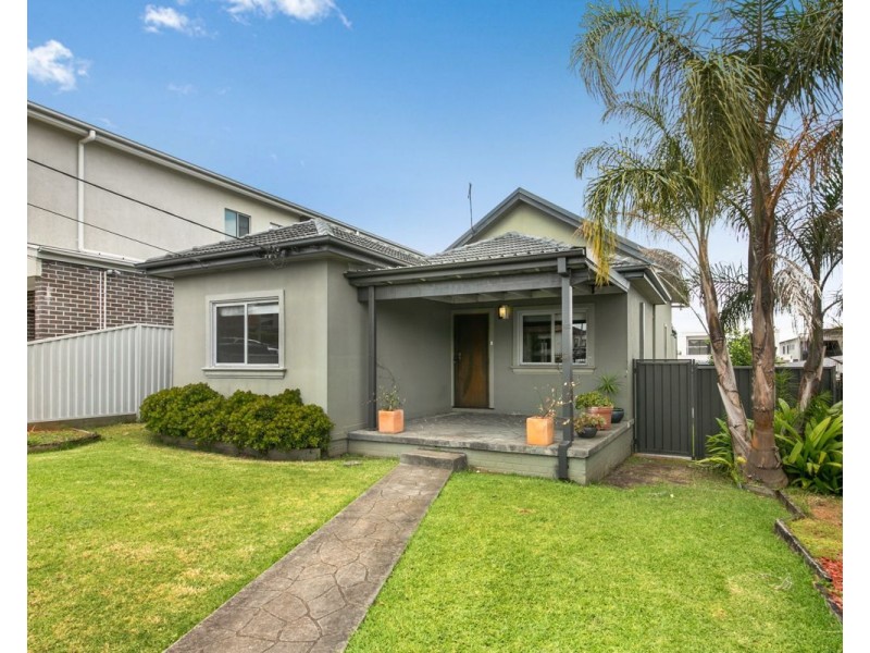 19 Queen Street, Guildford NSW 2161