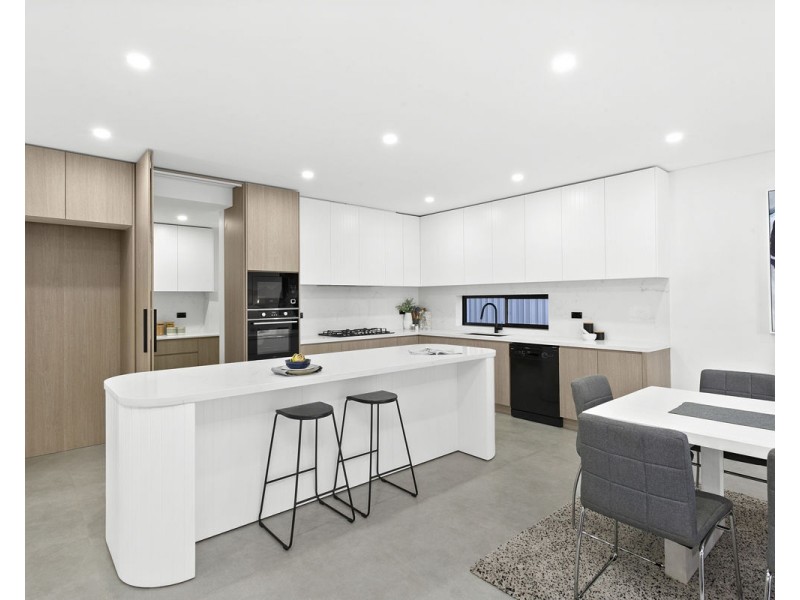 2a Brotherton Street, South Wentworthville NSW 2145