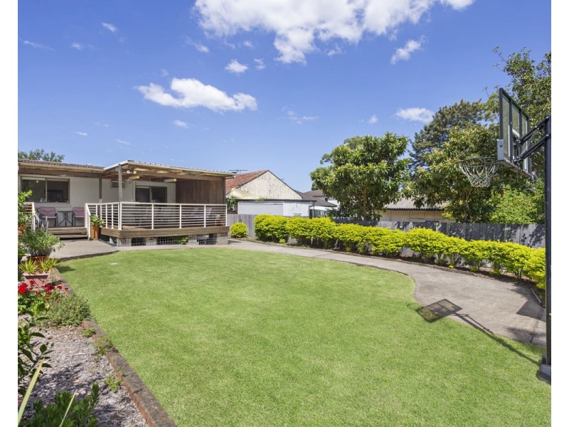 32 Lascelles Avenue, Greenacre NSW 2190
