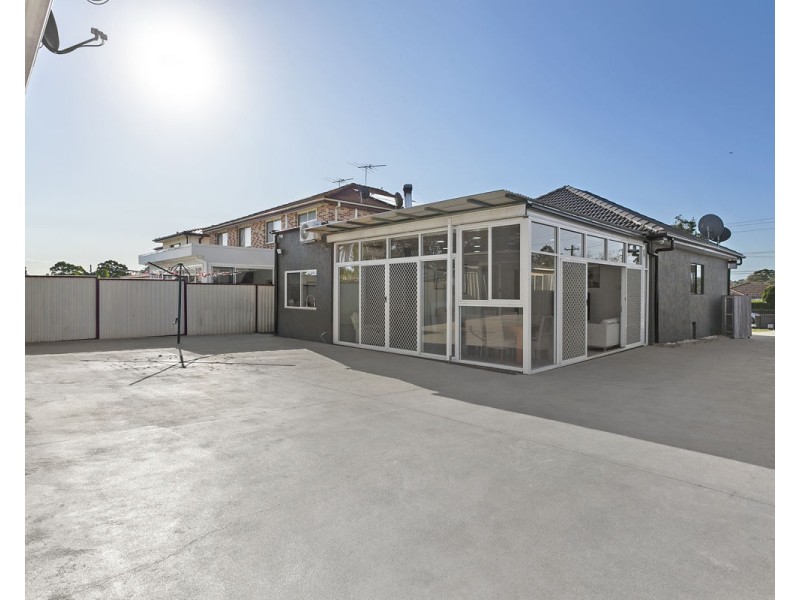 30 Verlie Street, South Wentworthville NSW 2145