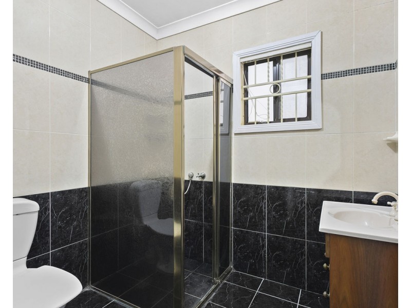 35 Victory Street, Fairfield NSW 2165