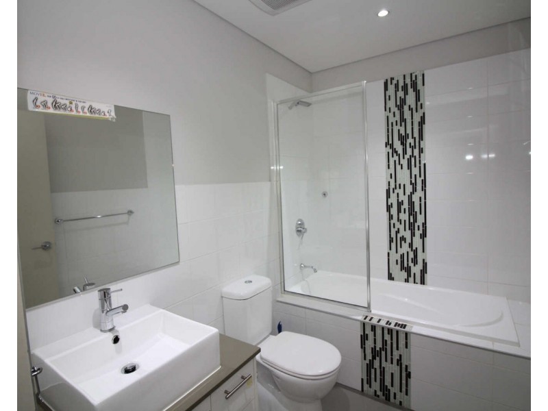 8/17 Dressler Ct, Holroyd NSW 2142