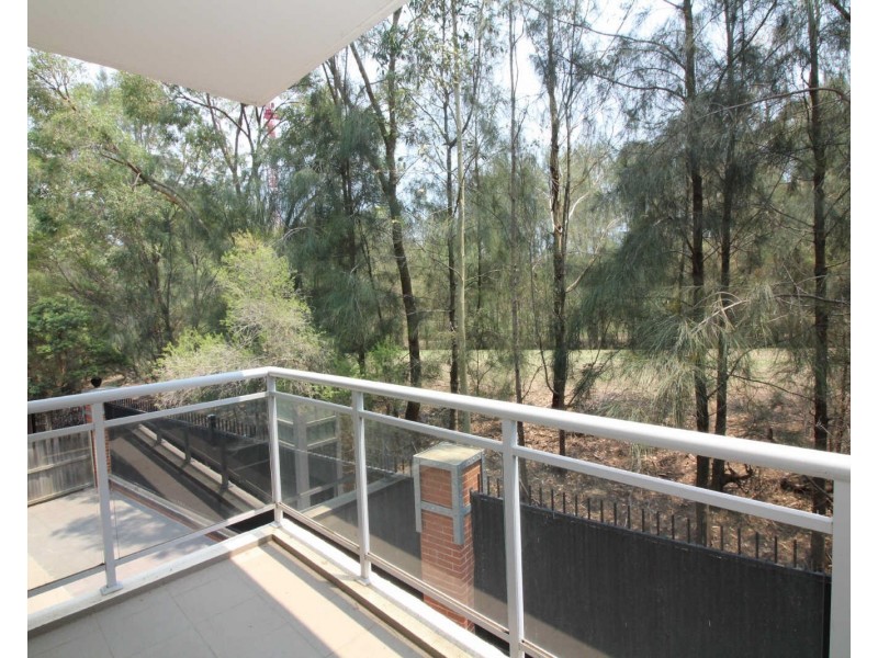 8/17 Dressler Ct, Holroyd NSW 2142