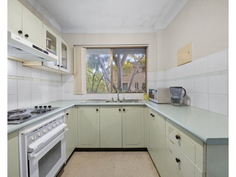 17/235 Targo Road, Toongabbie NSW 2146