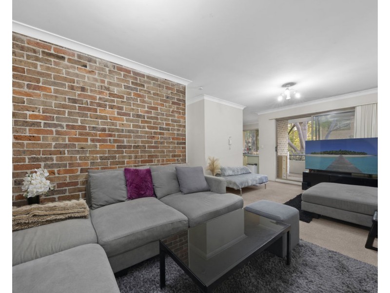 17/235 Targo Road, Toongabbie NSW 2146