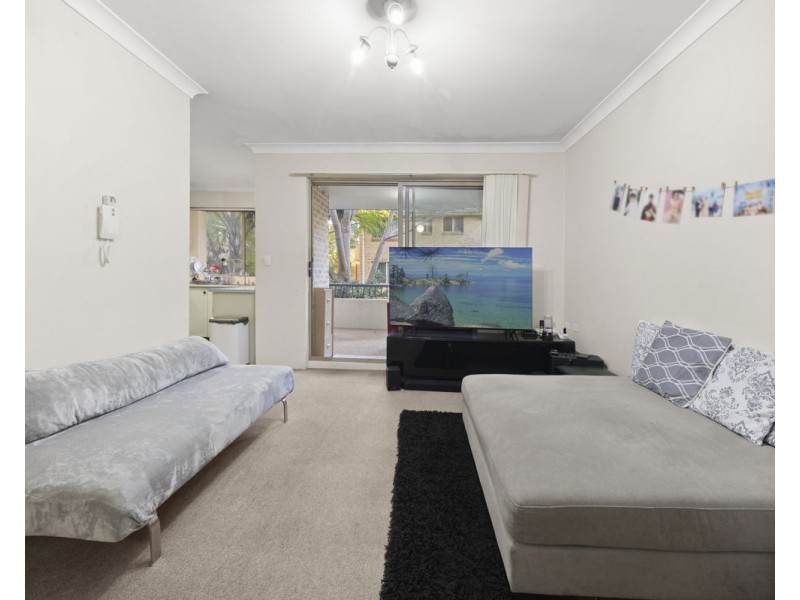 17/235 Targo Road, Toongabbie NSW 2146
