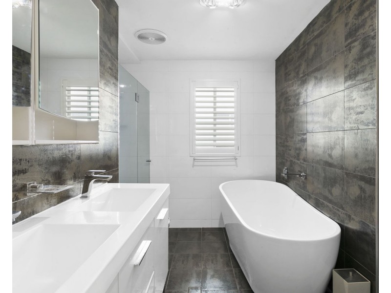 9 Desley Crescent, Prospect NSW 2148