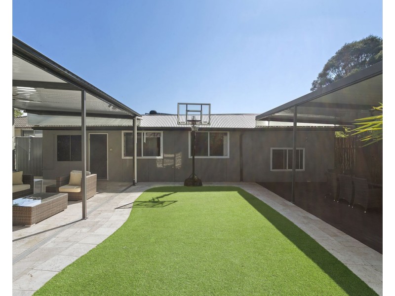 9 Desley Crescent, Prospect NSW 2148