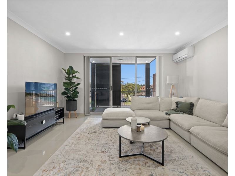 8/215-217 Woodville Road, Merrylands NSW 2160