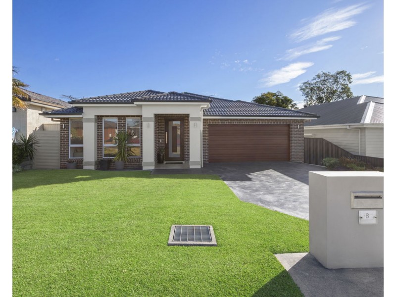 8 Lance Crescent, Greystanes NSW 2145