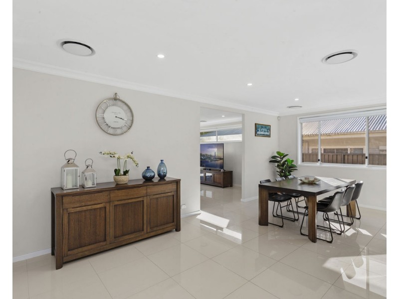 8 Lance Crescent, Greystanes NSW 2145