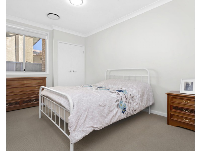 8 Lance Crescent, Greystanes NSW 2145