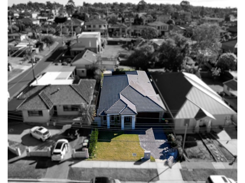 8 Lance Crescent, Greystanes NSW 2145