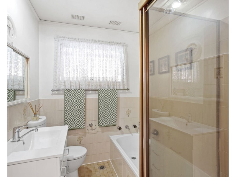 15 Crystal Street, Greystanes NSW 2145