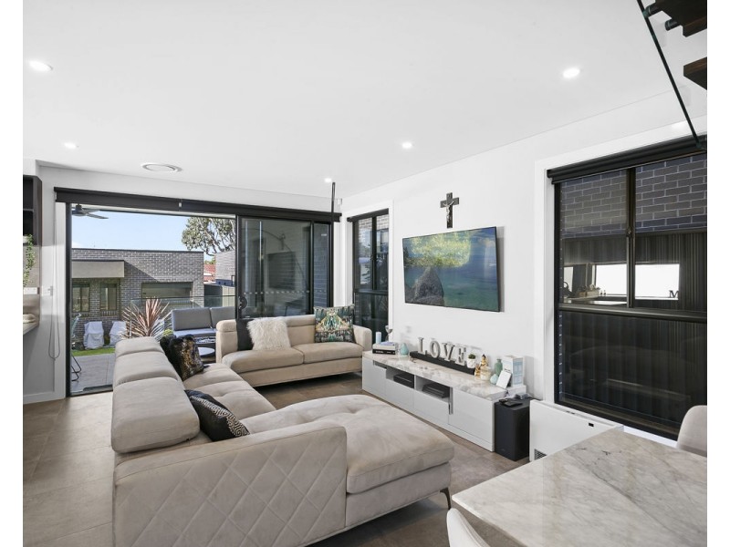 22a Macquarie Road, Greystanes NSW 2145