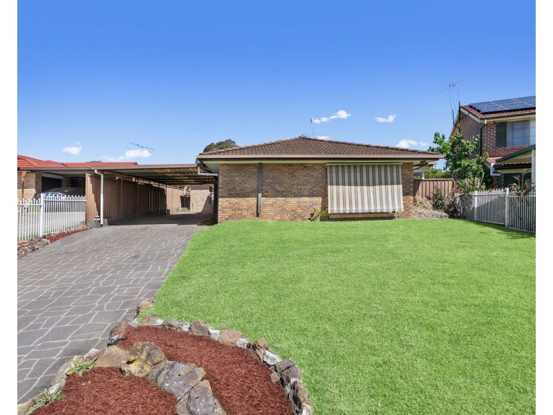 19 & 19a Moffitt Crescent, Edensor Park NSW 2176