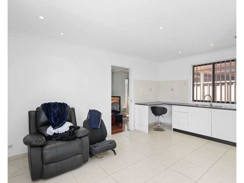 19 & 19a Moffitt Crescent, Edensor Park NSW 2176