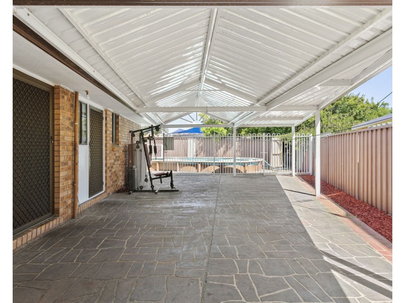 19 & 19a Moffitt Crescent, Edensor Park NSW 2176