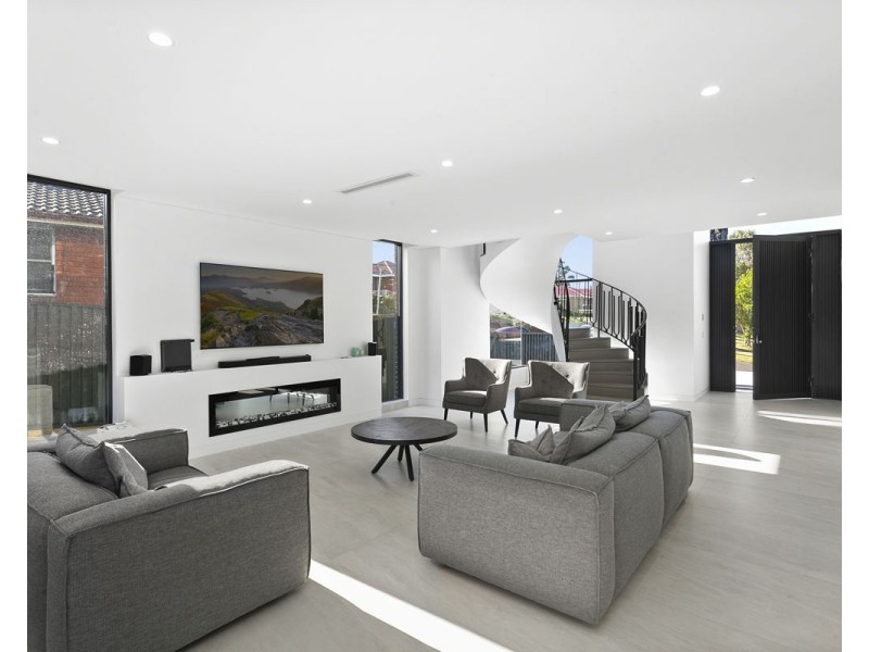 86 Maple Street, Greystanes NSW 2145