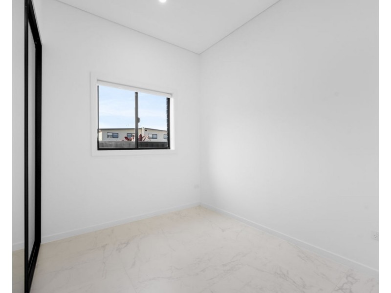 8a Camellia Street, Greystanes NSW 2145