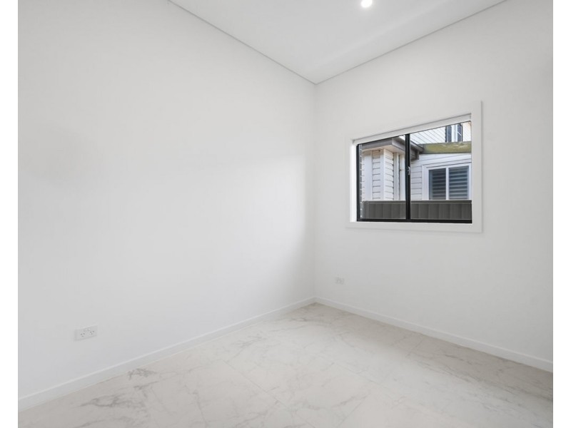 8a Camellia Street, Greystanes NSW 2145