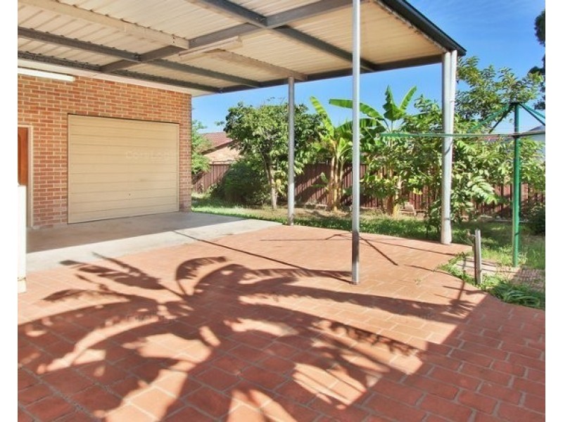 49 The Grove, Fairfield NSW 2165