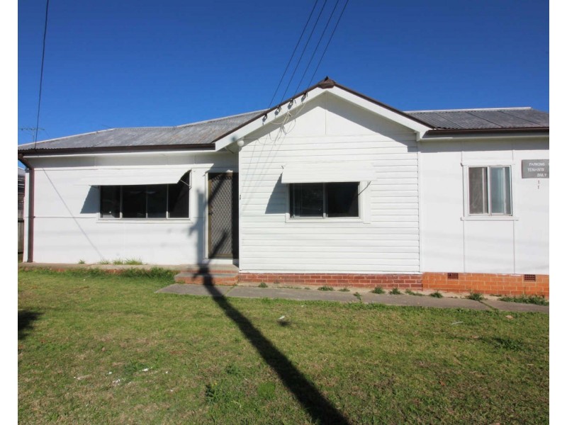 1/11 Shackel Av, Guildford NSW 2161