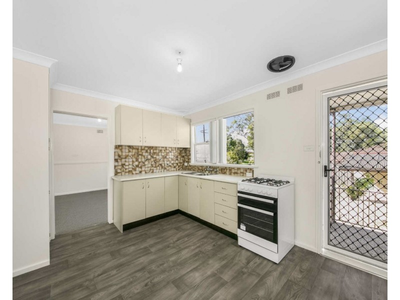 2 Tulip St, Greystanes NSW 2145