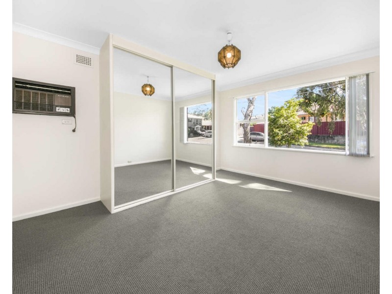 2 Tulip St, Greystanes NSW 2145