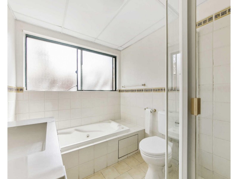 3/43 Memorial Av, Merrylands NSW 2160