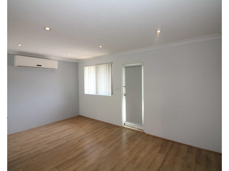 4/25 Addlestone Rd, Merrylands NSW 2160