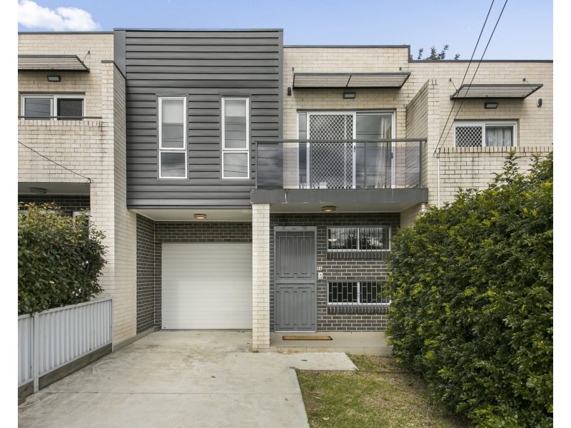 8a Albert St, Guildford NSW 2161