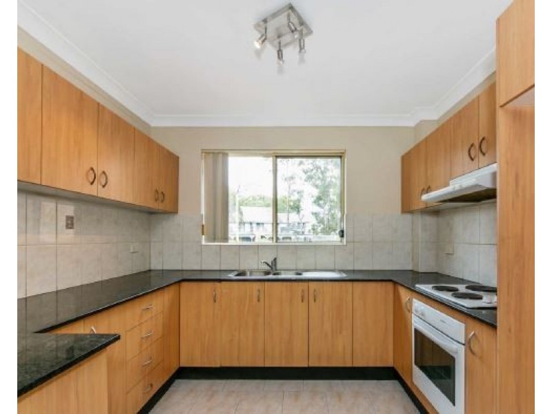 2/53 Kenyons Rd, Merrylands NSW 2160