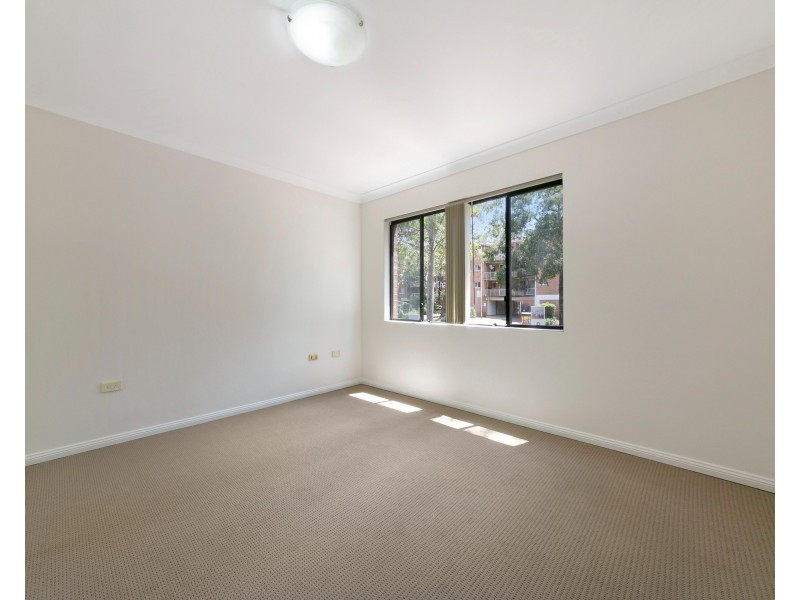 26/62 Fullagar Rd, Wentworthville NSW 2145