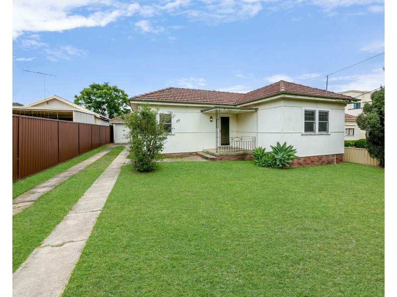 29 Douglas St, Merrylands NSW 2160